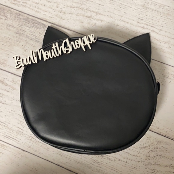 *Love Pain and Stitches Black Cat Halloween Purse - Picture 6 of 8